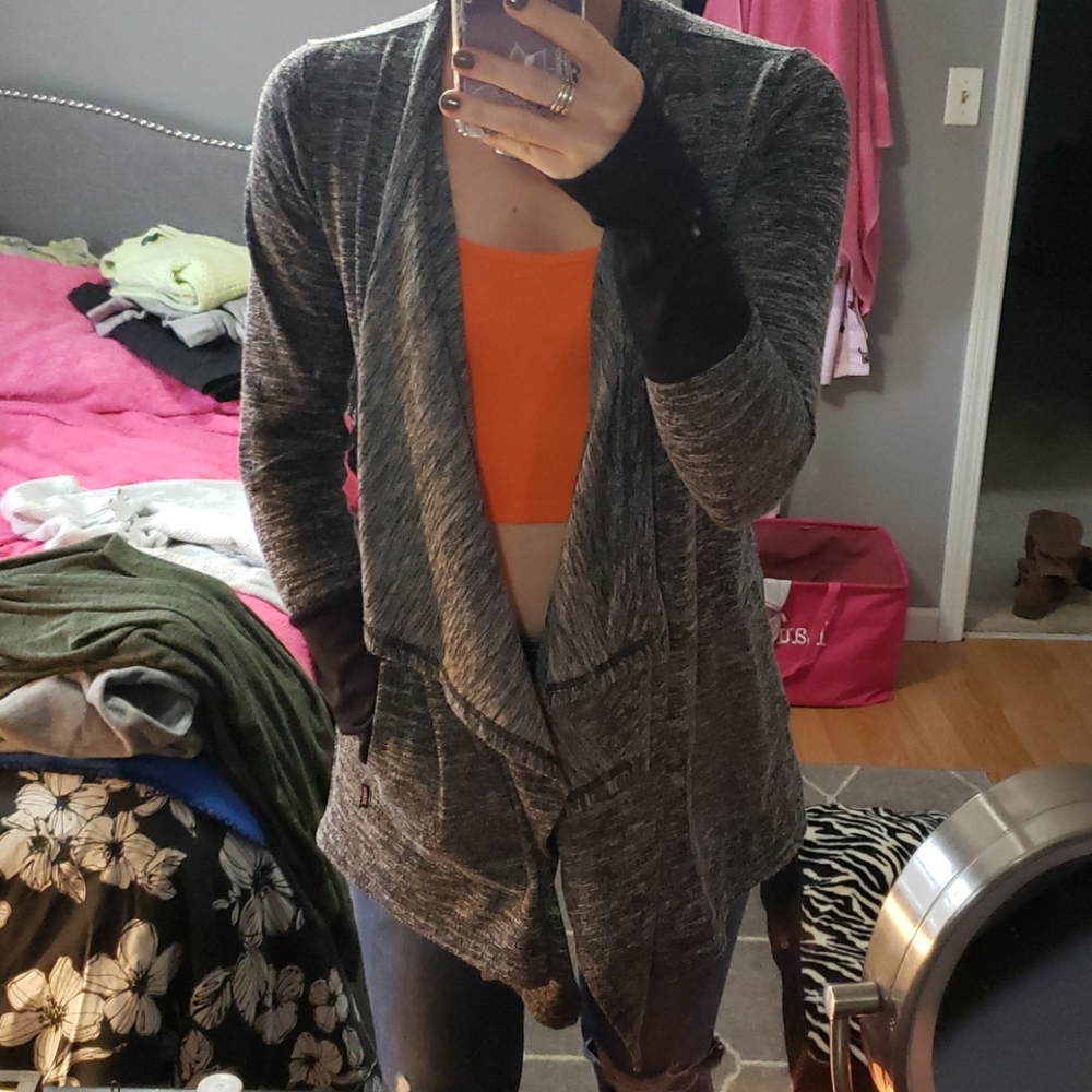 Active cardigan